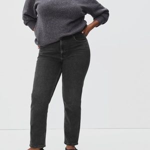 Everlane Women's Curvy Cheeky Jeans Black
